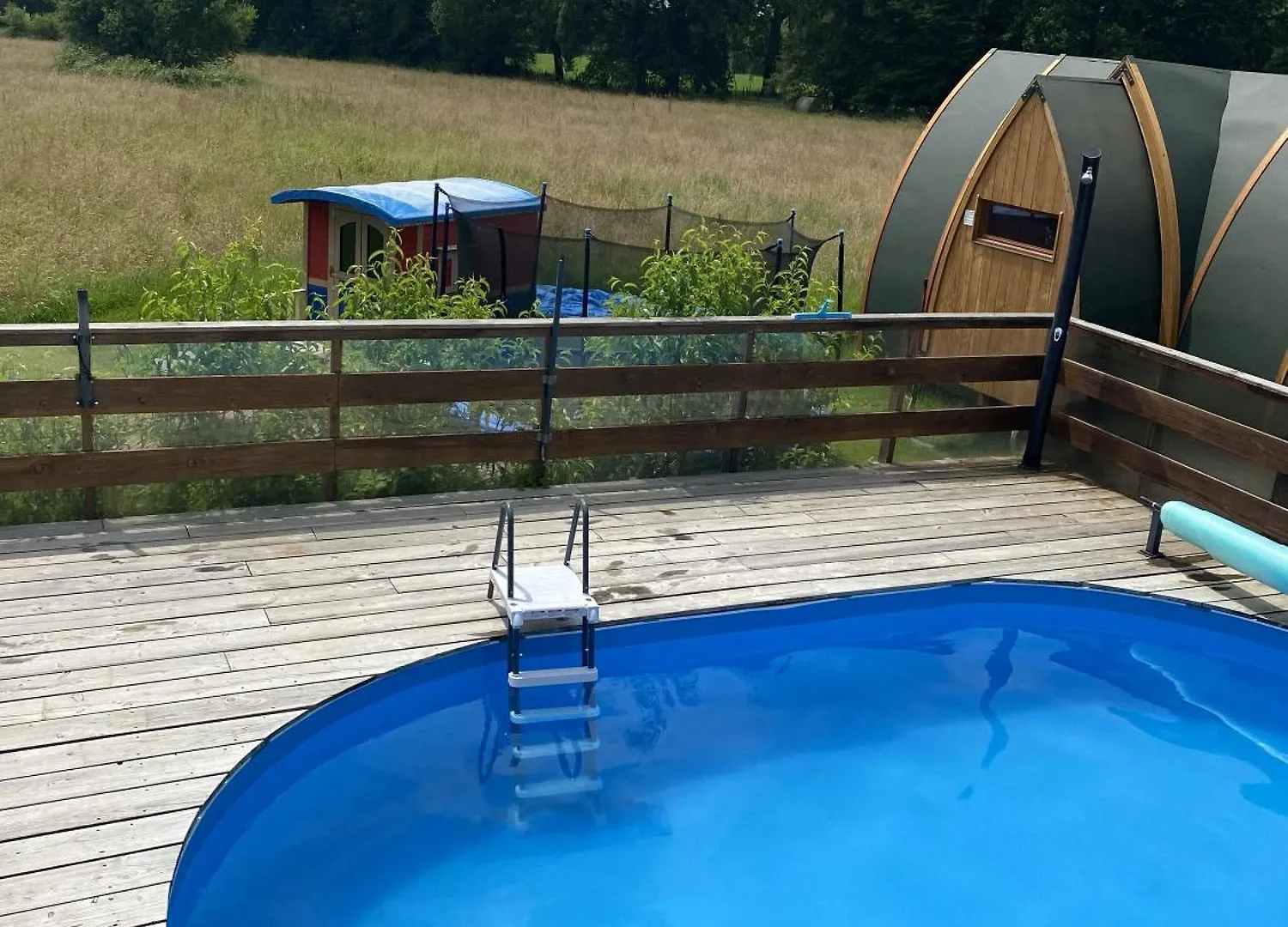 Roulottes Des Combrailles Apartment Saint-Pardoux